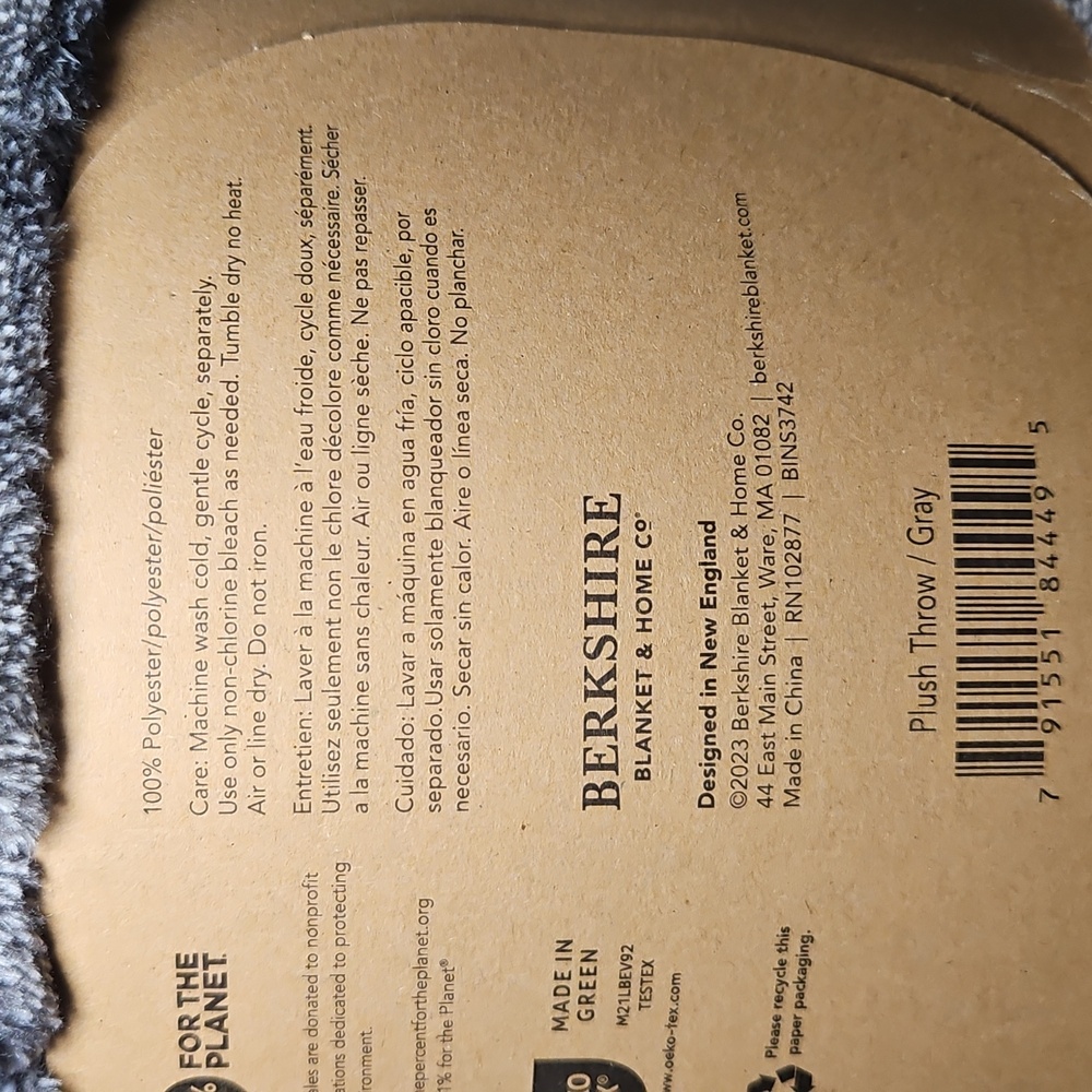 Berkshire Ecothread Plush Trow Blanket - Picture 7 of 8